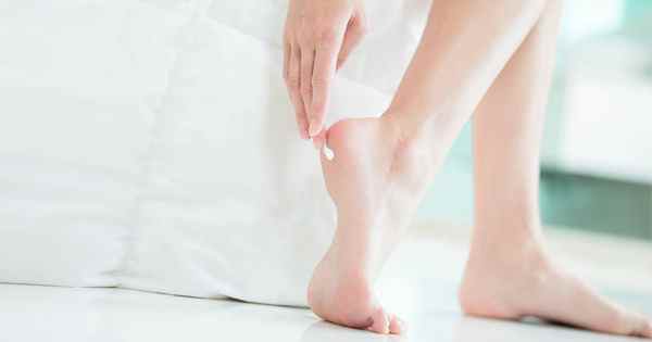 How to Soothe and Nourish Your Feet: Daily Foot Care Routine with Cracked Heels Cream